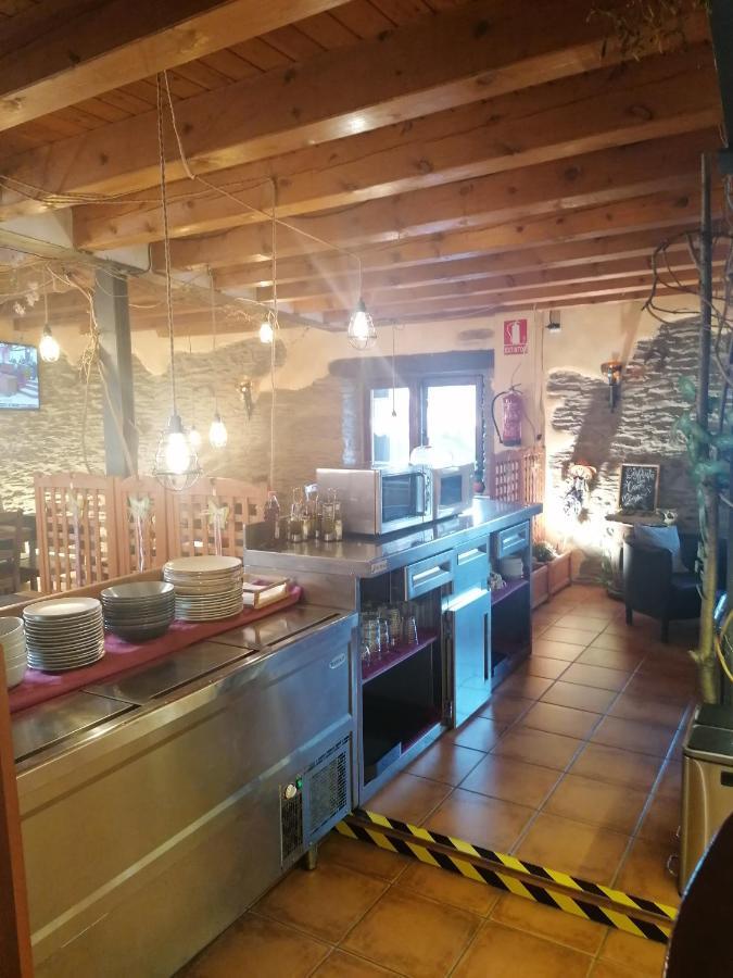 Lo Paller de Roc Montescladó Extérieur photo