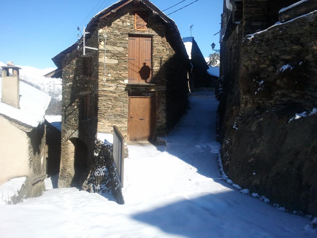 Lo Paller de Roc Montescladó Extérieur photo